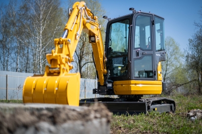 Какой мини-экскаватор выбрать для частного строительства?