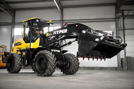  Фронтальный погрузчик HYPER LM938 арт. 10000700  